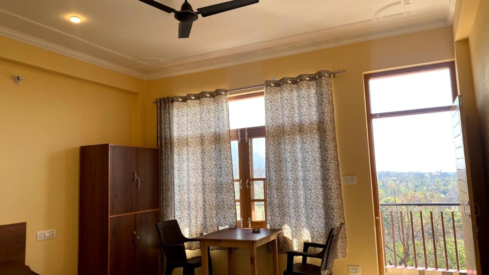 Happy Home Stay, Dharamshala Esterno foto